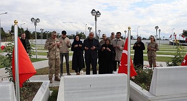 Şehit Jandarma Onbaşı Yakup Koç, 25. yılında dualarla anıldı