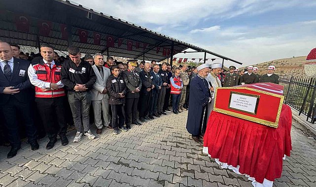 Şehit Piyade Uzman Çavuş Mustafa Aslan son yolculuğuna uğurlandı