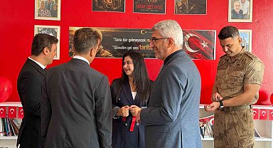 Şehit Uzman Çavuş Ertaş'ın adı Cizre'de kütüphanede yaşatılacak