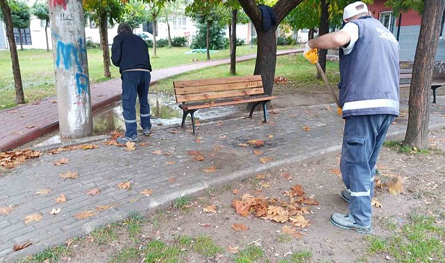 Şehzadeler Belediyesi ekiplerinden yağmur sonrası temizlik