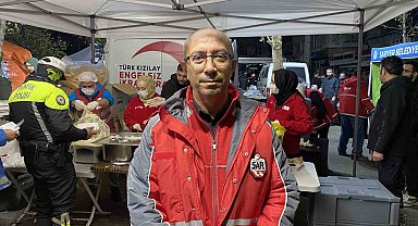 Sel felaketinin yaşandığı Ayazağa'da yemek dağıtımları devam ediyor