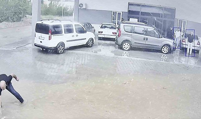 Selin sürüklediği civcive hayat öpücüğü gibi müdahale