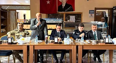 Şenkaya Belediyesi'nden muhtarlarla birlik ve beraberlik yemeği
