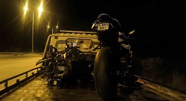 Seyir halindeki 2 motosiklet çarpıştı, sürücüler yaralandı