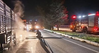 Seyir halindeki tırda yangın çıktı
