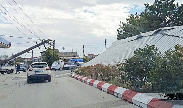 Şiddetli rüzgar çatıyı uçurdu