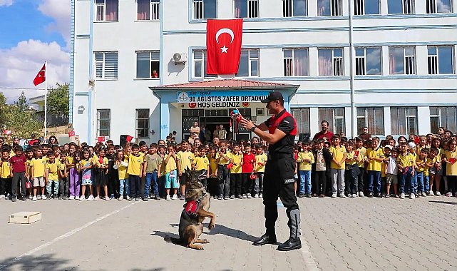 Siirt'te 600 öğrenciye trafik ve siber güvenlik eğitimi verildi