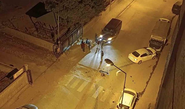 Siirt'te iki otomobil çarpıştı, 4 araçta maddi hasar oluştu