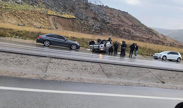 Siirt'te kontrolden çıkan otomobil takla attı: 2 yaralı