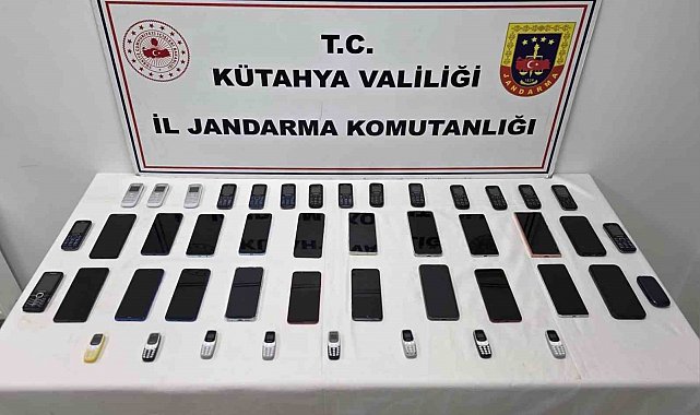 Simav'da 1,6 milyon TL değerinde kaçak telefon ele geçirildi