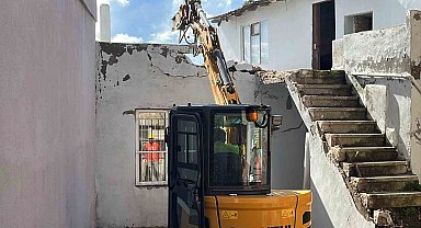 Sinop'ta 'kalekondu' yıkımları başladı
