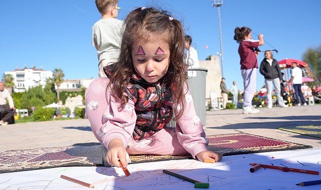Sinop'ta çocuklar Filistinli yaşıtları için çizdi