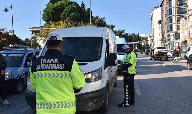 Sinop'ta dolmuş denetimi: 7 araca idari işlem
