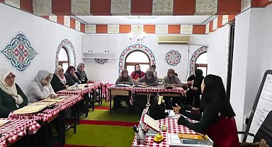 Sinop'ta Kur'an kursu kursiyerlerine koruyucu aile hizmeti tanıtıldı
