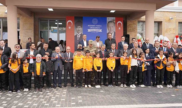Şırnak'a Yarka ailesinden eğitim yatırımı: 16 derslikli Mehmet Yarka Ortaokulu açıldı