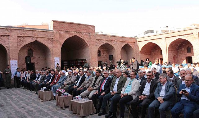 Şırnak'ta alim ve şair Melaye Ciziri, Kırmızı Medrese'de anıldı