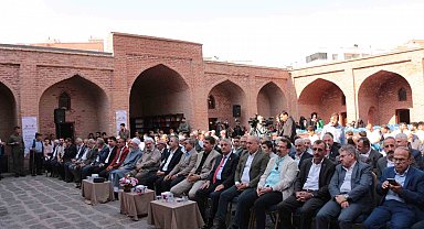 Şırnak'ta alim ve şair Melaye Ciziri, Kırmızı Medrese'de anıldı