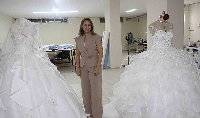 Şırnak'ta annesinden ilham alan girişimci kadın, çevre dostu gelinlikler tasarlıyor