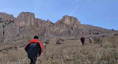 Şırnak'ta kayıp işitme engelli genç mağarada bulundu