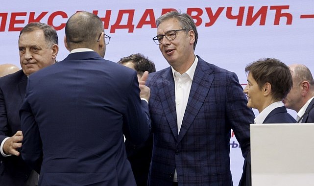 Sırp lider Aleksandar Vucic, seçim yenilgisini kabul etti