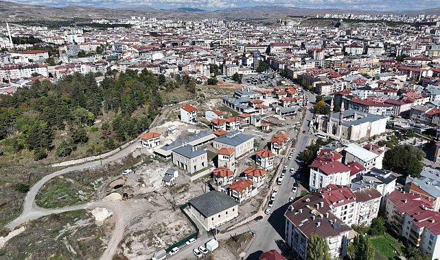 Sivas'ın çehresini değiştirecek Kale Projesi hızla yükseliyor