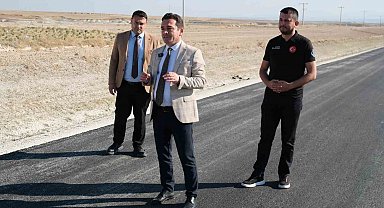 Sivrihisar-Çeltik bağlantı yolunda asfalt çalışmaları devam ediyor