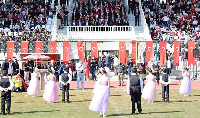 Söke'de Cumhuriyet Bayramı büyük coşkuyla kutlandı