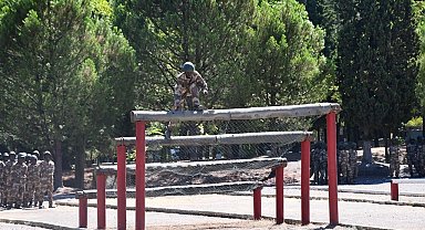 Somalili askeri personele 8'inci Komando Eğitim Tugayı Komutanlığınca eğitim verildi