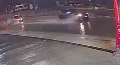 Su birikintisinden yavaş geçmek için fren yapınca zincirleme kaza yaşandı