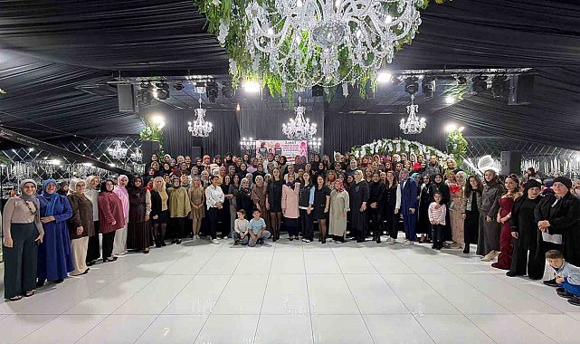 Sultanbeyli'de 500'den fazla anne uyuşturucuya karşı tek yürek oldu