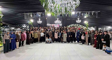 Sultanbeyli'de 500'den fazla anne uyuşturucuya karşı tek yürek oldu