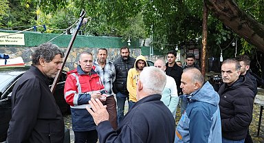 Sultangazi'de belediye ekipleri sağanak yağışla beraber ilçedeki çalışmalarını yoğunlaştırdı