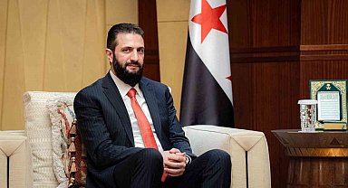Suriye Devlet Başkanı eş-Şara, Suudi Arabistan Veliaht Prensi Selman ile bir araya geldi