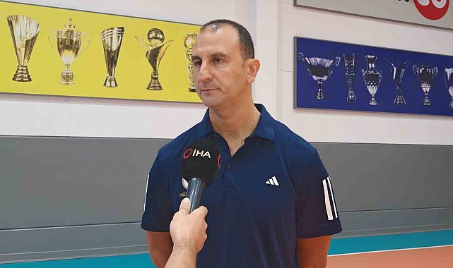 Taner Atik: "Hem Avrupa'da hem de Efeler Ligi'nde mutlu sona ulaşmak istiyoruz"
