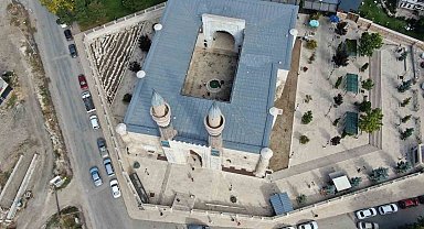 Tarih ve kültür severler Sivas'a akın ediyor