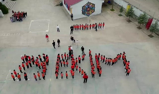 Tarihi Malabadi Köprüsünde 29 Ekim Cumhuriyet Bayramı coşkusu