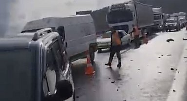 Tarsus-Adana-Gaziantep Otoyolu'nda zincirleme kaza: 8 yaralı