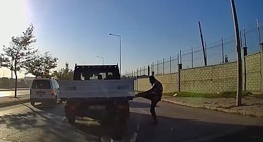 Tartıştığı sürücünün kamyonetine attığı tekme 180 bin liraya maloldu