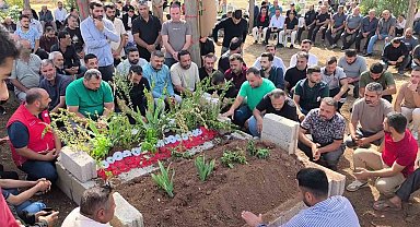 Tatil dönüşü batan gemide hayatını kaybeden 6 ve 12 yaşındaki kardeşler yan yana defnedildi