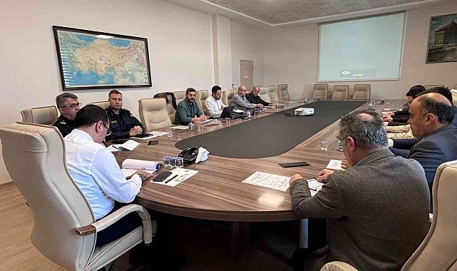 Tavşanlı'da ligler başlarken ilçe spor güvenlik toplantısı gerçekleştirildi