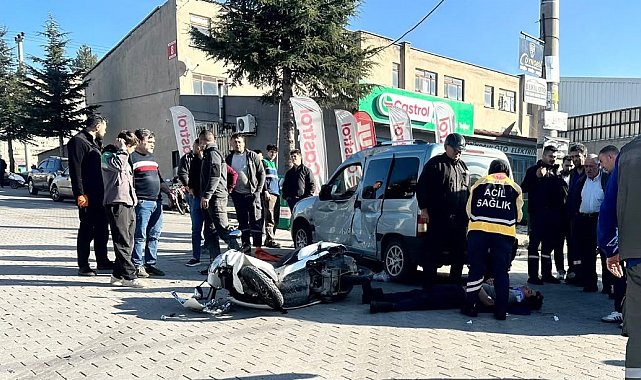 Tavşanlı'da otomobil ile motosiklet çarpıştı: 1'i ağır 2 yaralı