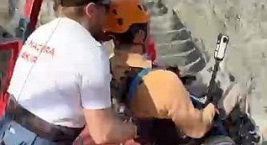 Tekerlekli sandalyesiyle 250 metrelik baraj gövdesinden atladı