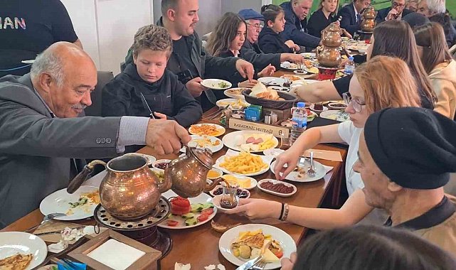 Tekirdağ'da dede-torun buluşması: Sevgi köprüsü kuruldu