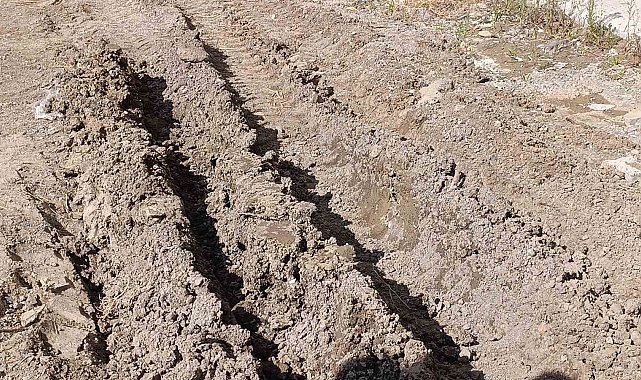 Tekirdağ'da sokakta pankartla tepki: "3 yıldır off-road pisti kullanıyoruz"