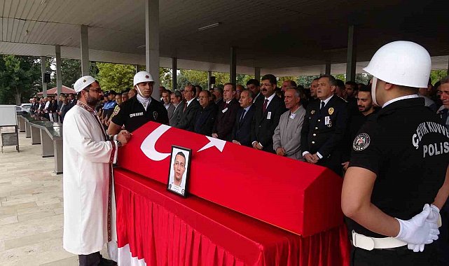 Tekne kazası kurbanı polis memuru Orhan Gazi Yetiş Malatya'da son yolculuğuna uğurlandı