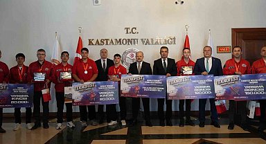 TEKNOFEST'te dereceye giren öğrenci ve öğretmenlere Vali Dallı'dan tebrik