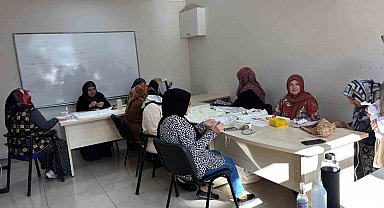 Tercan Halk Eğitim Merkezi'nde 112 kursiyer eğitim alıyor