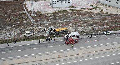 Tır, demir yüklü kamyona çarptı: 1 ölü, 1 yaralı