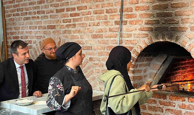 TOGÜ öğrencileri şehir ve kültür dersini tarihî mekânlarda işledi