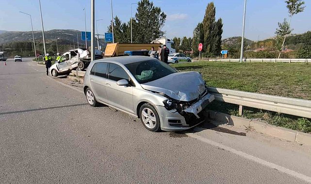 Tokat'ta otomobiller çarpıştı: 4 yaralı